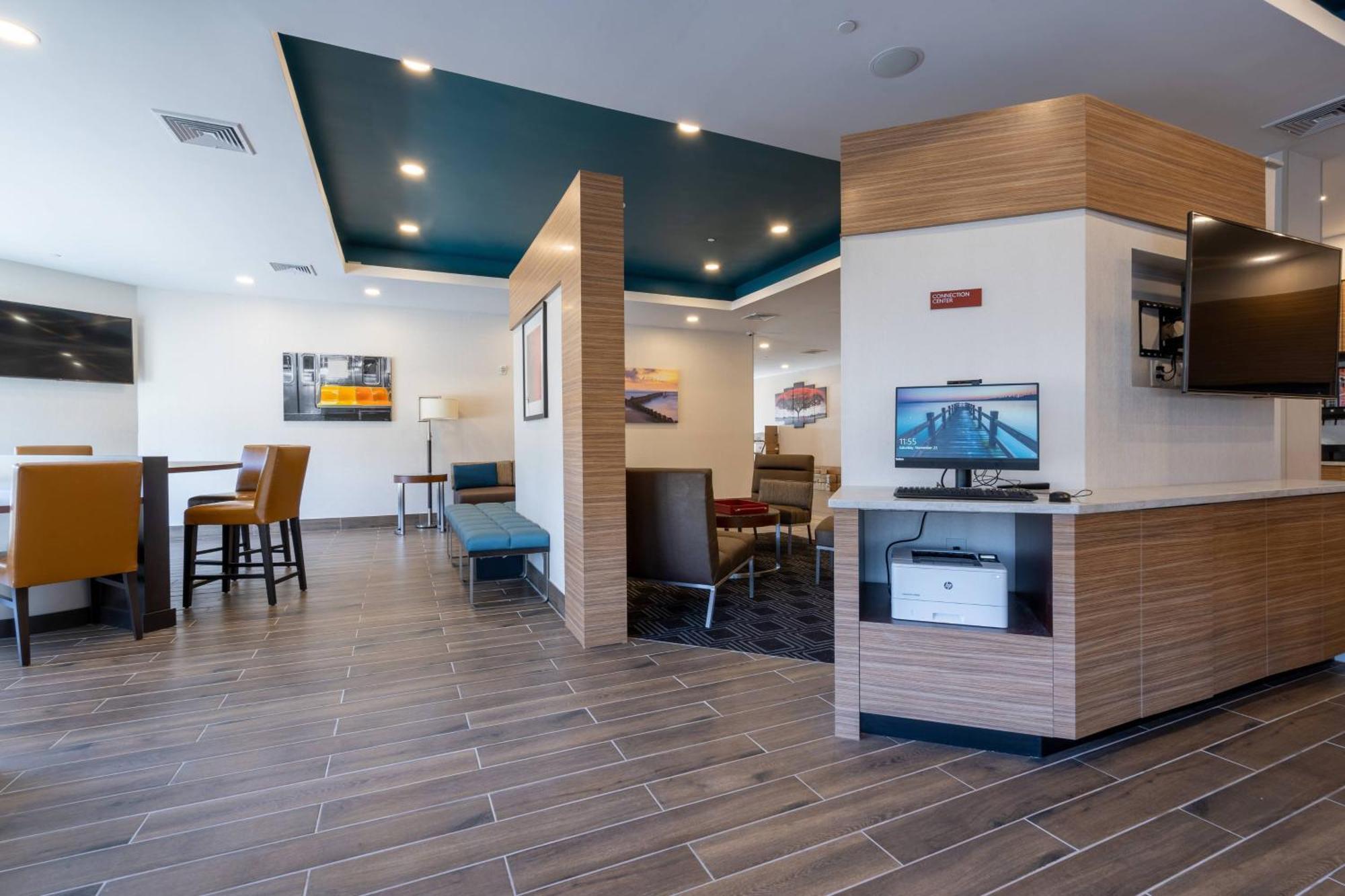Hotel Towneplace By Marriott
